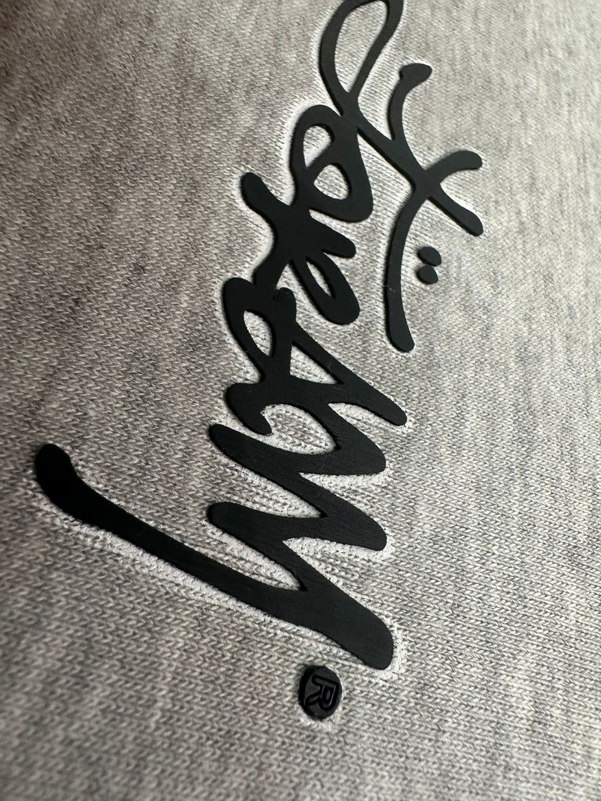 buzo hoodie dif x curva gris melange